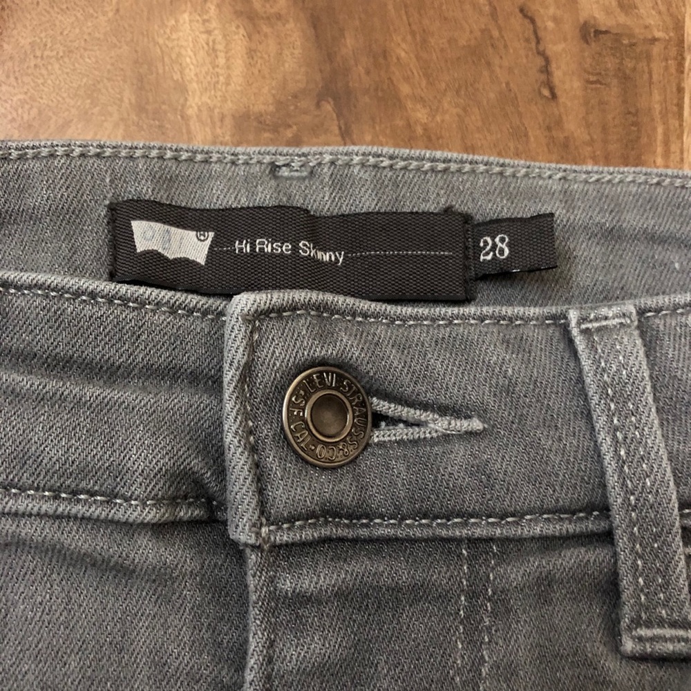 Levi's | Hi Rise Skinny Jeans - Grey - Picture 4 of 6